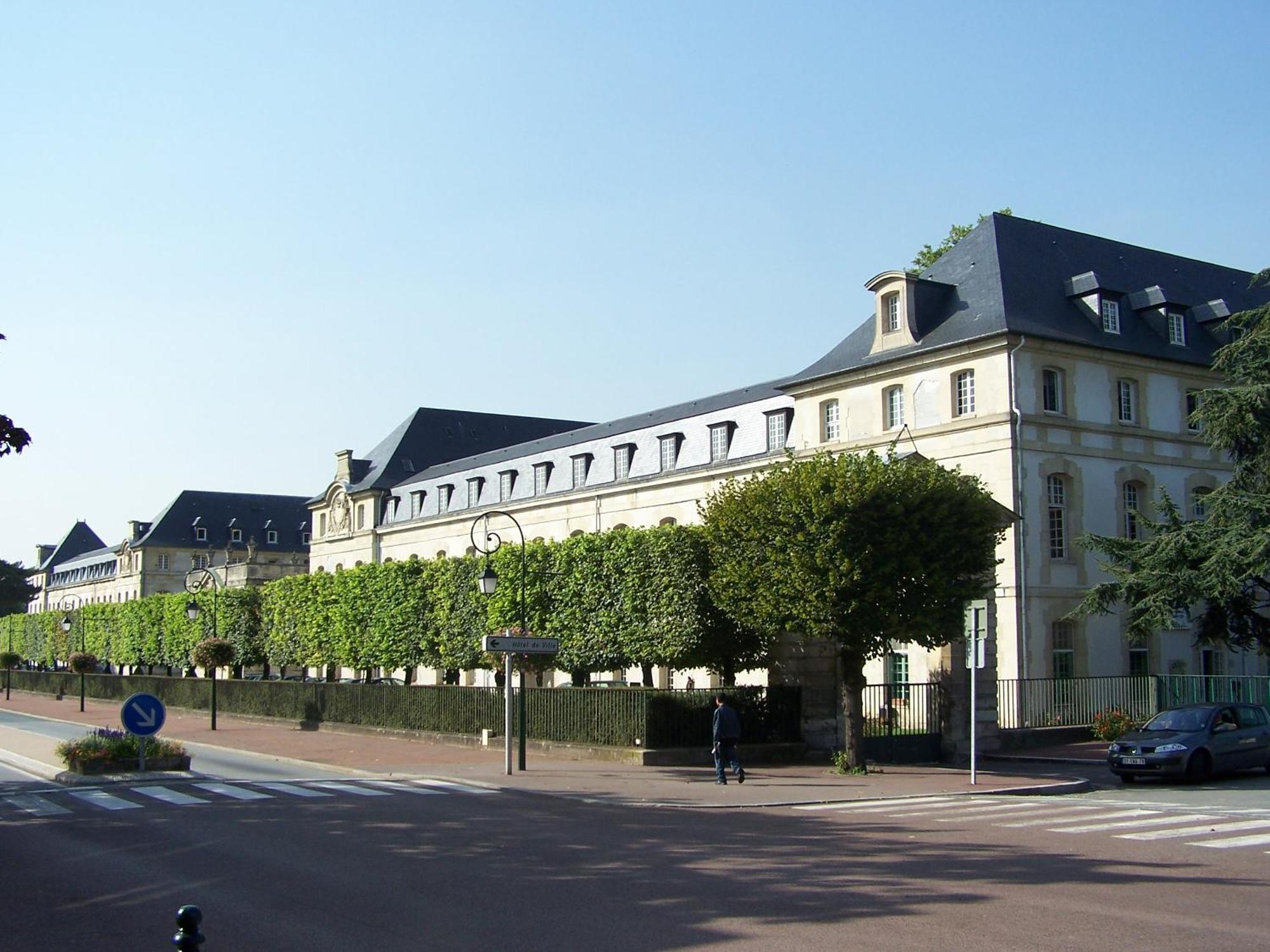 La Douce Evasion A 13 Minutes Du Chateau De Versailles Saint-Cyr-lʼÉcole エクステリア 写真